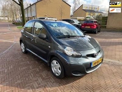 Toyota Aygo Airco / 122.000 NAP / 5 deurs / Leuke auto