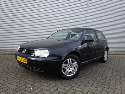 VOLKSWAGEN GOLF 2.0 Highline Climate / Lm velgen / Trekhaak