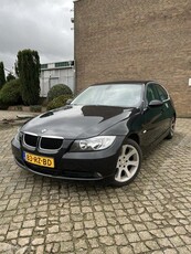 BMW 3-serie 325i Dynamic - AUTOMAAT - NAP - LEES TEKST