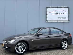 BMW 3-serie 328i Upgrade Edition Automaat Head-Up/Navigatie/18inch.