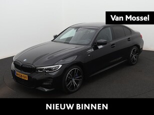 BMW 3-serie 330e High Executive | M PAKKET | HEAD UP DISPLAY | SFEERVERLICHTING | VIRTUAL COCKPIT | STOELVERWARMING | STUURWIELVERWARMING |