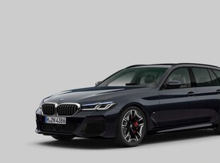 BMW 5-serie Touring 540i xDrive M-Sport | Panorama | Driving Ass. Prof. | Laser | 20