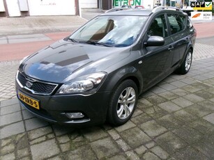 Kia Cee'd Sporty Wagon 1.4 CVVT Navigator Plus Pack/nw apk /navi/t haak/ clima