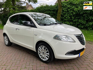 Lancia Ypsilon 0.9 TwinAir Gold 5 Deurs Airco! ZEER MOOI