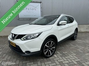 Nissan Qashqai VERKOCHT 1.6 Tekna 163PK 12-2015 / Full options / Leer / Xenon / Camera’s / Trekhaak / 1e eigenaar / Dealeronderhouden NAP