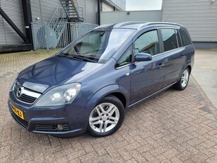 Opel Zafira 2.2 Executive Panodak, Automaat, Trekhaak 7 persoons