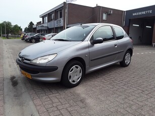 Peugeot 206 1.4 XT AUTOMAAT