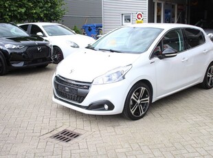 Peugeot 208 1.2 PureTech Automaat EAT6 GT-Line Clima-Cruise-Navi-Camera 14.000 KM !! 12 Maanden Bovag Garantie.