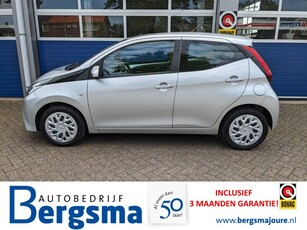 Toyota Aygo 1.0 VVT-i x-play Navi