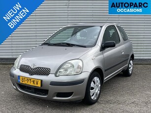 Toyota Yaris 1.0 VVT-i Idols AIRCO, BETROUWBAARDER IS ER NIET, PLEKJE, VLEKJE.