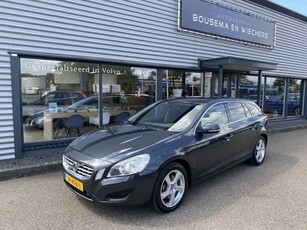 Volvo V60 2.0T Momentum Aut+Nav+Trekhaak+PDC