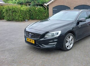 Volvo V60 2.4 D6 AWD Plug-In Hybrid ECC/NAVI MOTOR DEFECT BJ 2013