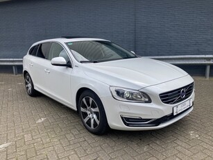 Volvo V60 2.4 D6 AWD Plug-In Hybrid VOLL !!