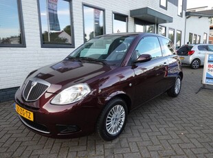 Lancia Ypsilon 1.2 8V Airco luxe uitstraling