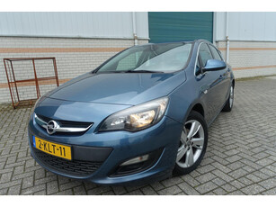 Opel Astra 1.4 Turbo Berlin - trekhaak - zgan all season banden elec.ramen - 17 