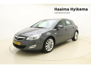 Opel Astra 1.6 Turbo 180pk Cosmo | Lederen bekleding | Climate control | Navigatie | Parkeersensoren | Trekhaak | 18