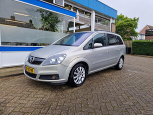 Opel Zafira 2.2 Temptation met trekhaak en 7 p.