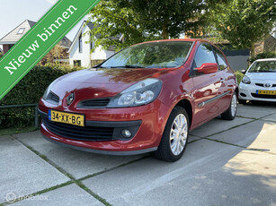 Renault Clio 1.6-16V Dynamique*LEESTEKST*