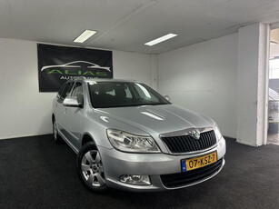 Skoda Octavia Combi 1.4 TSI Elegance Grijs AIRCO - PDC - APK 2024 - NAP!