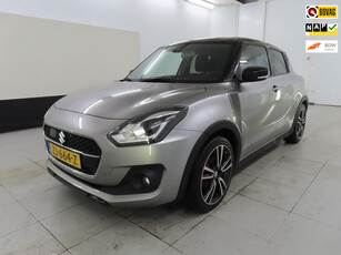 Suzuki Swift 1.2 Stijl / Body-Kit /Sport/ LED / Camera / Adaptive-Cruise / Carplay / Stoelverwarm. / = SUPER LOOK !!