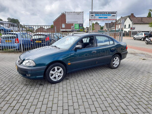 Toyota Avensis 1.8-16V Linea Terra