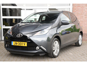 Toyota Aygo 1.0 VVT-i x-play | Luxury Pakket | Camera | Cruise | Orig. NL |