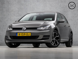 Volkswagen Golf 1.2 TSI Sportline Automaat (SCHERM, STOELVERWARMING, CLIMATE, LM VELGEN, XENON, SPORTSTOELEN, PARKEERSENSOREN, BLUETOOTH, NIEUWSTAAT)