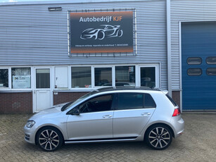 Volkswagen Golf 1.6 TDI Highline BlueMotion