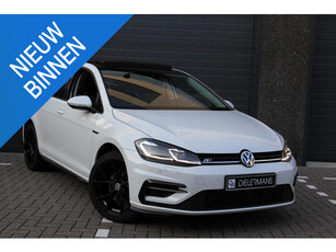 Volkswagen Golf R-Line 1.5L 150pk Panorama dak | Carplay | Full LED Matrix | Trekhaak elektrisch | Vol! | Nieuwstaat!