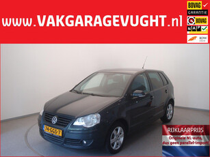 Volkswagen Polo 1.4i-16V 80pk AUT. 5d. AC+ECC|Carplay|Cruise|Navi|PDC|LMV