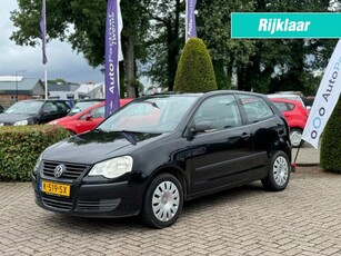 Volkswagen Polo 1.6-16V TRENDLINE