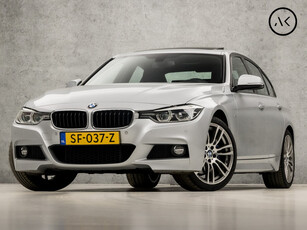 BMW 3-serie 320i M Sport 184Pk Automaat (SCHUIFDAK, M PAKKET, GROOT NAVI, STOELVERWARMING, LEDEREN SPORTSTOELEN, DIGITAL COCKPIT, PARKEERSENSOREN, ZWART HEMEL, NIEUWSTAAT)