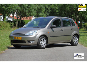 Ford Fiesta 1.4-16V Ghia 5 deurs / APK tot 8 juni 2025 / stuurbekrachtiging / Elektrische ramen