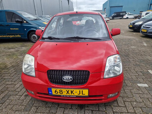 Kia Picanto Benzine rijd super AIRCO