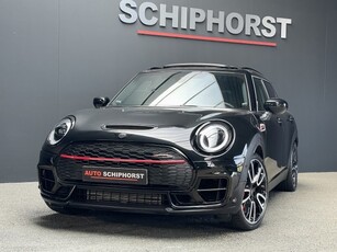 Mini Clubman Jcw 306pk F1/Panoramadak/haed-up/19 inch/jcw stoelen