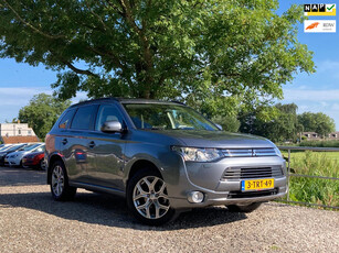 Mitsubishi Outlander 2.0 PHEV Instyle+ | Schuif/kantel dak + Dealer ondh. + Clima nu € 9.975,-!!!