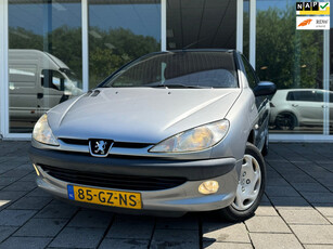 Peugeot 206 1.4 Gentry | Elek-R | Airco Ijskoud | Grijs |