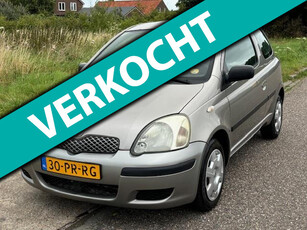 Toyota Yaris 1.3 VVT-i Idols 3-Drs Airco Electric pakket Audio/CD EBD Getint glas Colorpakket ABS Dealeronderhoud Nieuwe Apk!