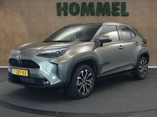 Toyota Yaris Cross 1.5 Hybrid Dynamic - NAVIGATIESYSTEEM - ACHTERUITRIJCAMERA - PARKEERSENSOREN VOOR/ ACHTER - 17 INCH LICHT METALEN VELGEN - ALL SEASON BANDEN - VOORSTOELEN VERWARMBAAR