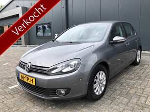 Volkswagen Golf 1.2 TSI Comfortline Exectutive BlueMotion. Bomvol opties.