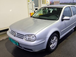 VOLKSWAGEN GOLF 1.6-16V Highline