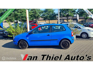 Volkswagen Polo 1.4-16V Highline airco nieuwe apk