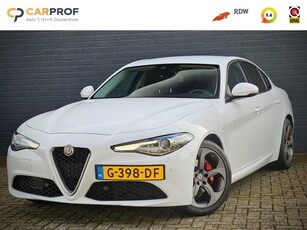 Alfa Romeo Giulia 2.2 / 230 PK / BTW AUTO / TREKHAAK /LEDER / XENON /