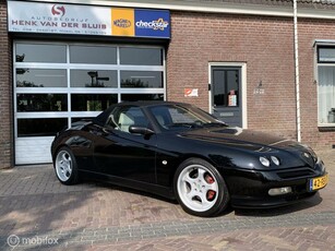 Alfa Romeo Spider 3.0-12V V6