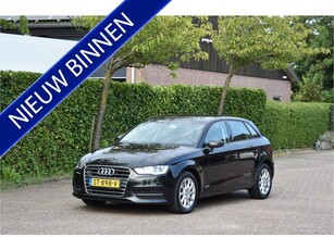 Audi A3 Sportback 1.6 TDI Ambition in Topstaat! Navi ECC PDC