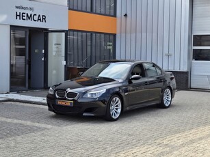 BMW 5 Serie M5 org. NL zeer nette staat (bj 2006)