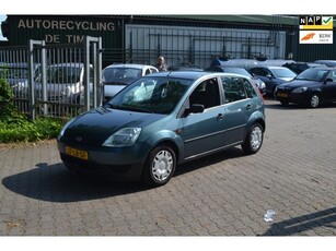 Ford Fiesta 1.3 nieuwe apk airco lage km stand 90.000