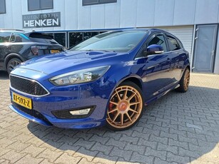 Ford Focus 1.0 ST-LINE 125PK ST RECARDO STOELEN