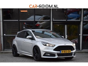 Ford Focus 2.0 ST-3 Pano Bullx Keyless