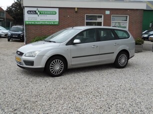 Ford Focus Wagon 1.6-16V Ambiente